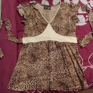 Suzi in the city, Size M,animal print blouse